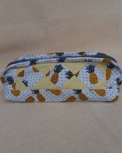 Estojo para lápis e canetas Abacaxi