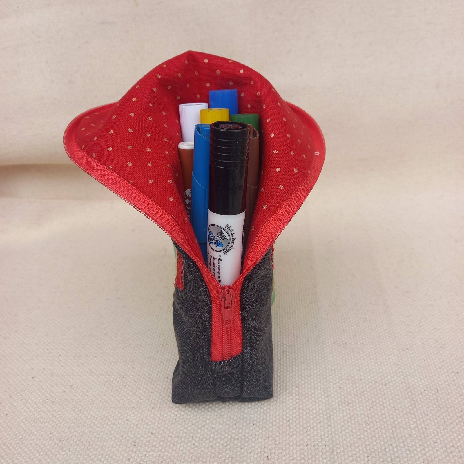 Estojo para apis e canetas em jeans - Imagem 5