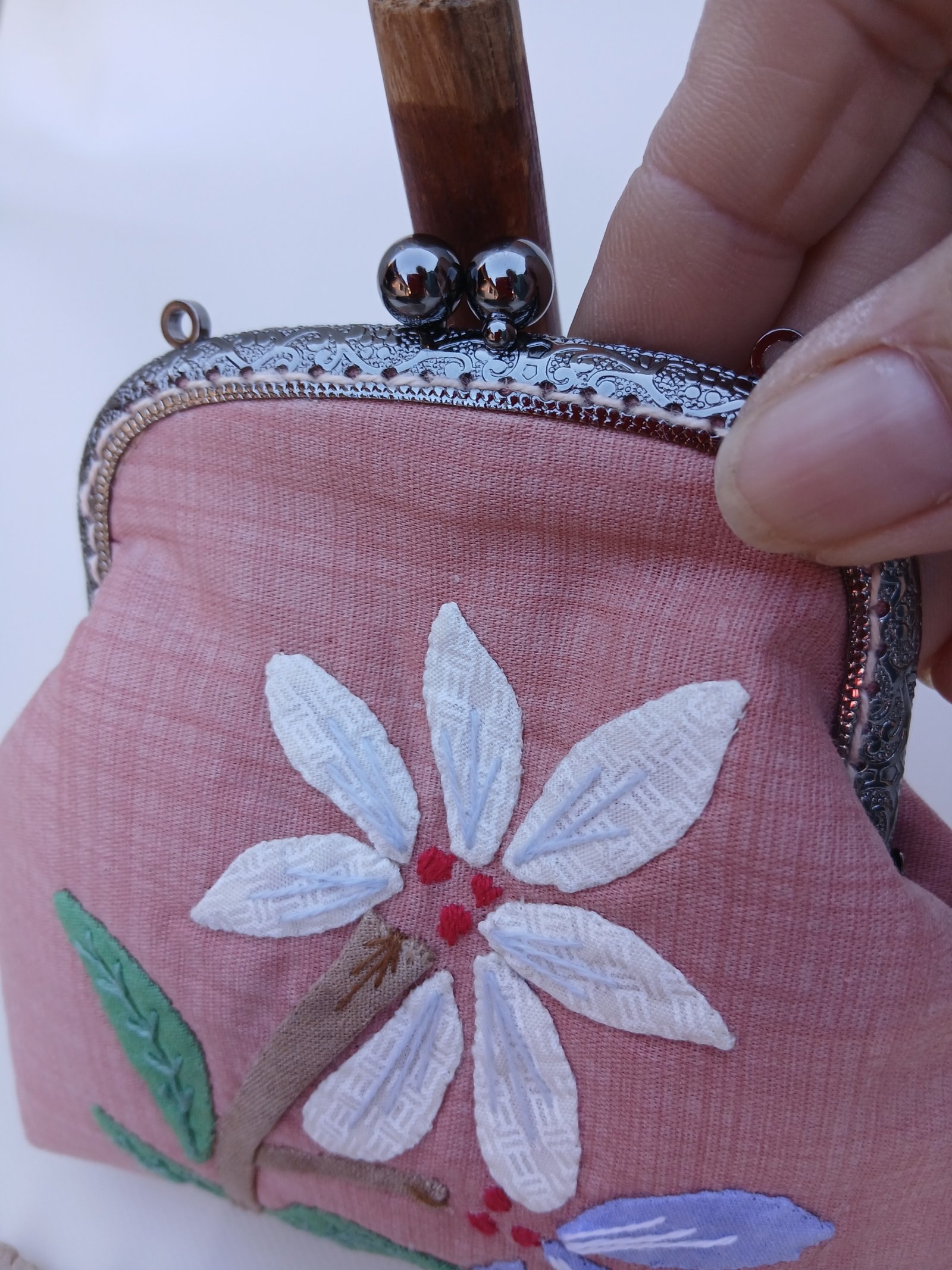 Bolsinha rosa víntage com fecho da vovó - Imagem 4