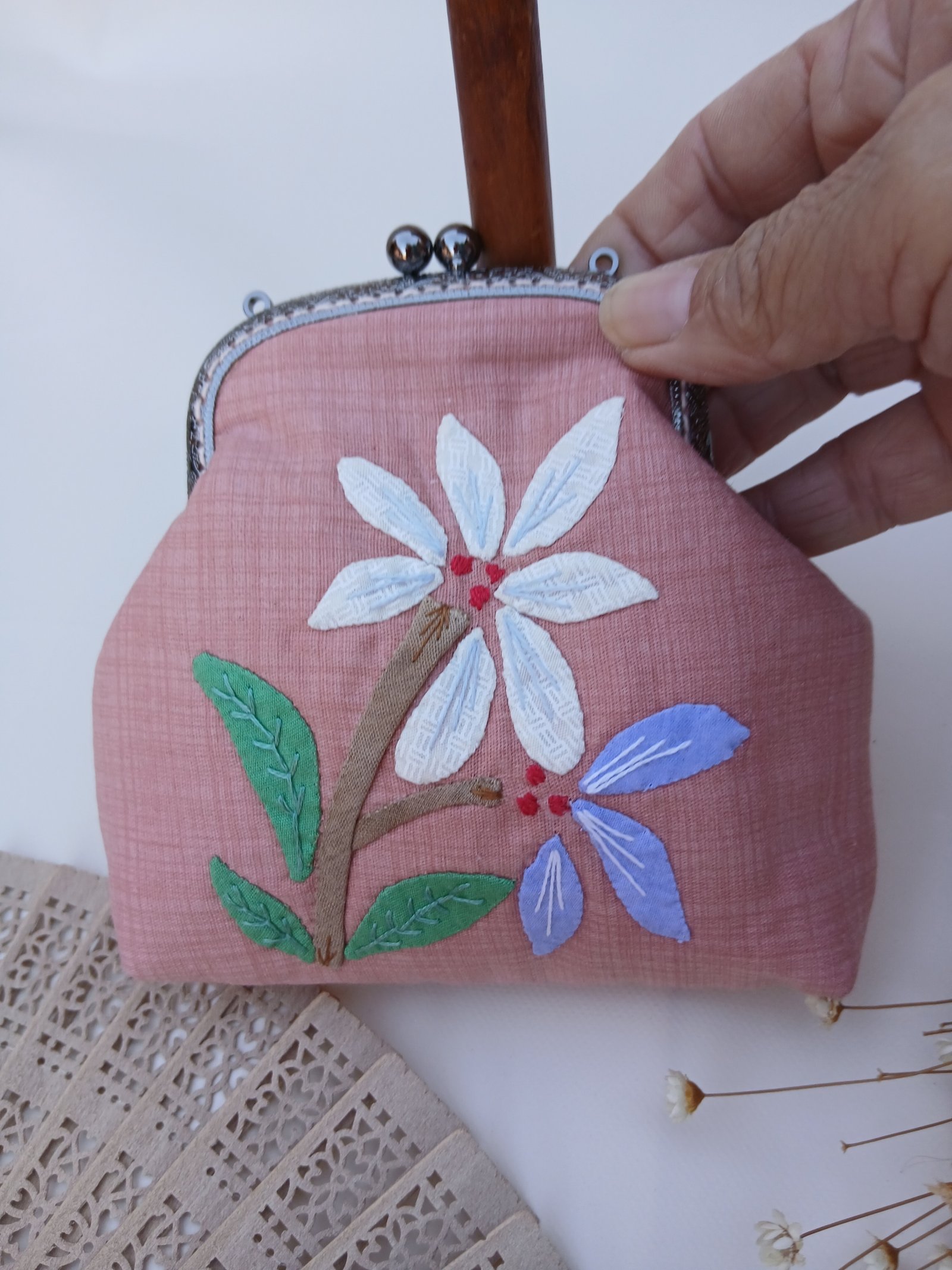 Bolsinha rosa víntage com fecho da vovó - Imagem 5