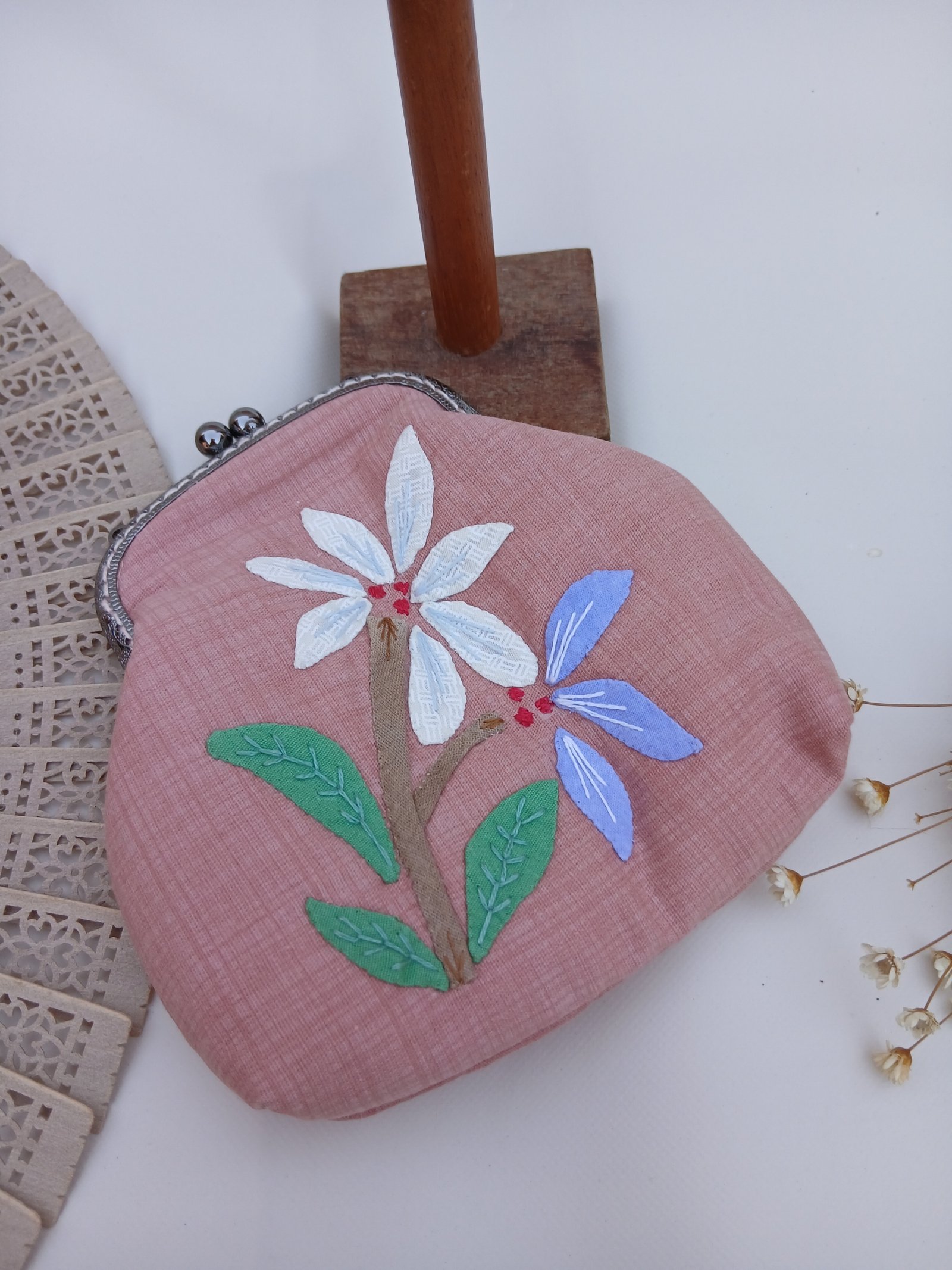 Bolsinha rosa víntage com fecho da vovó - Imagem 2